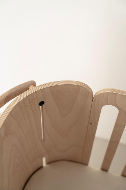 The 4-in-1 Convertible Crib that grows with your child