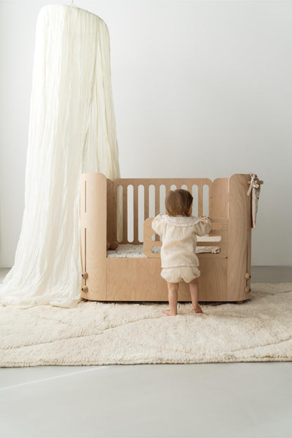 The 4-in-1 Convertible Crib that grows with your child